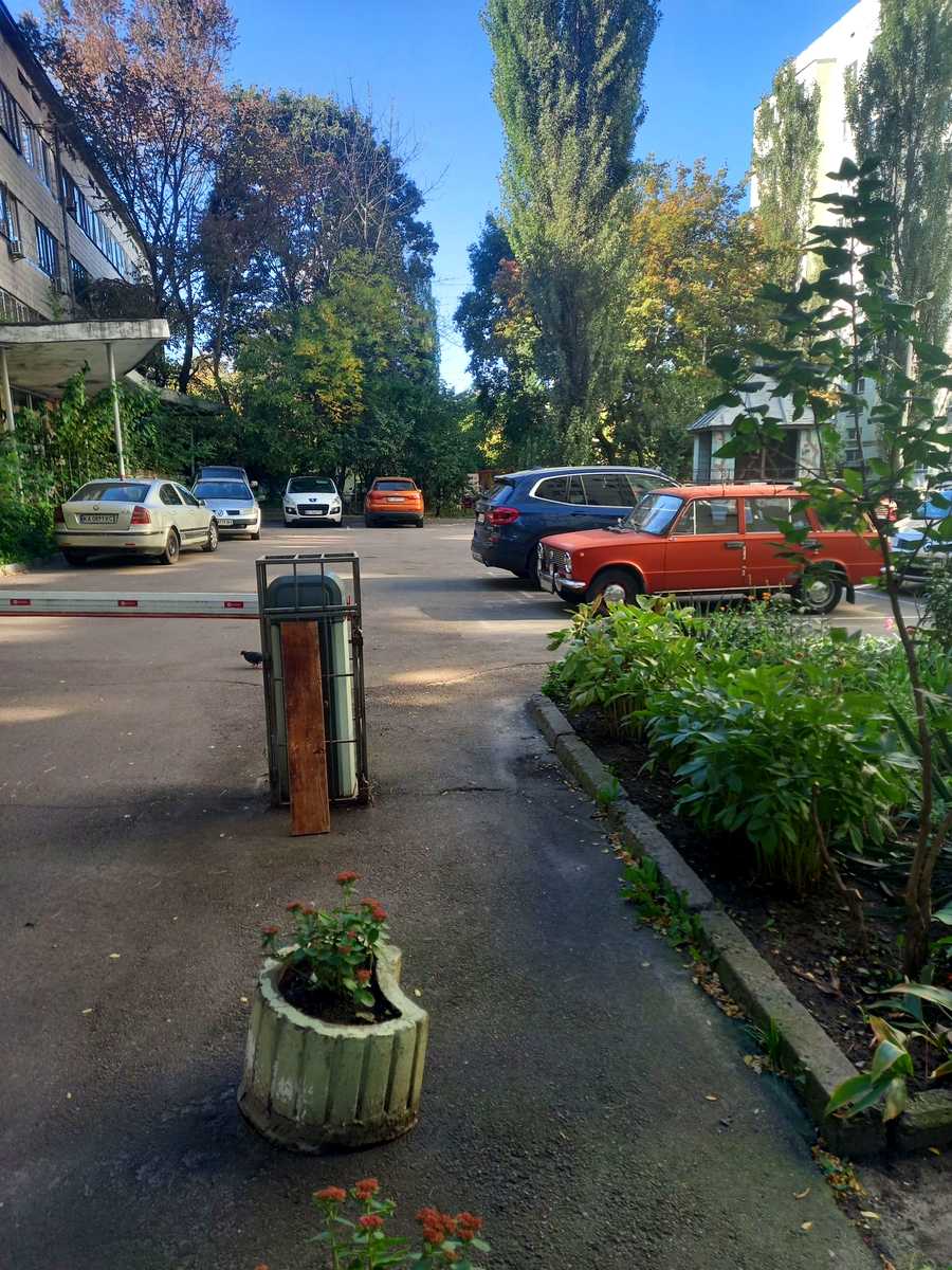 1878189726323290