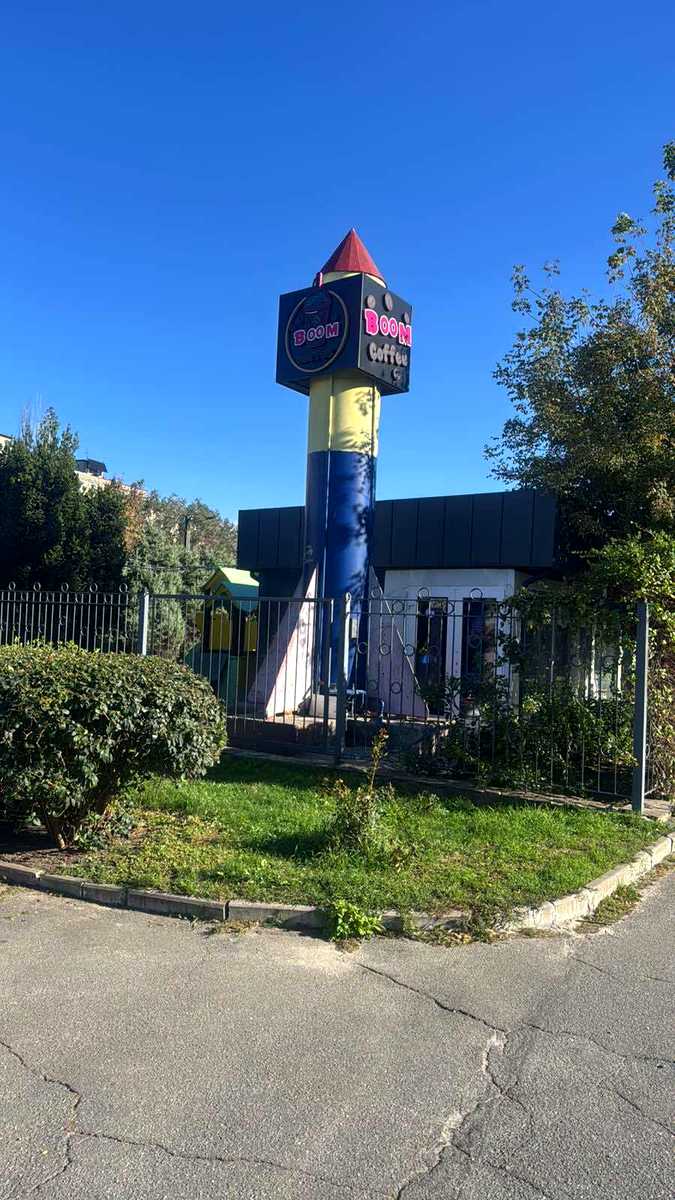 1878191780394439