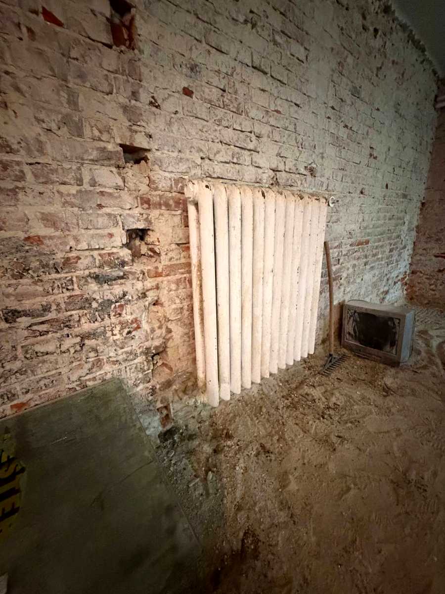 1878193071580098