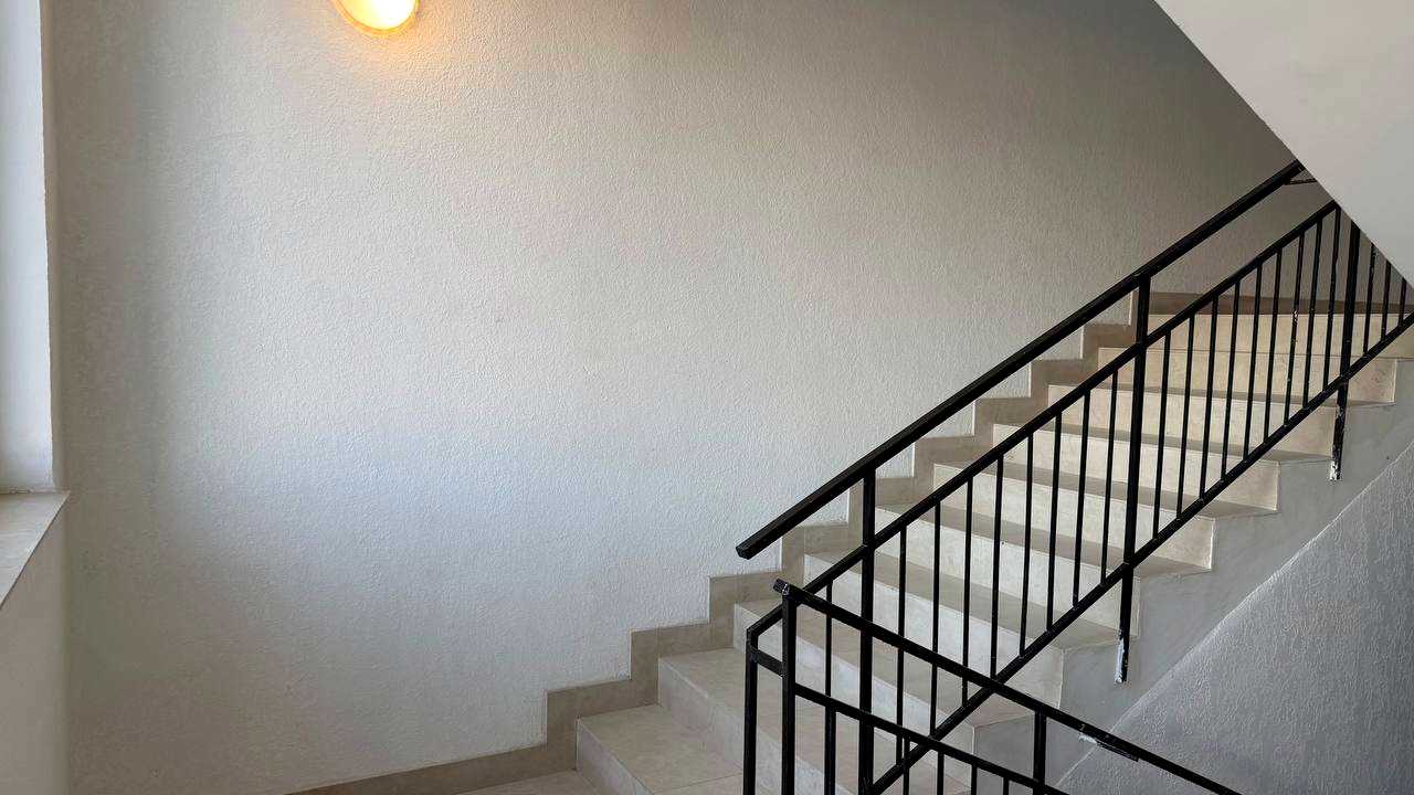 1878194181619618