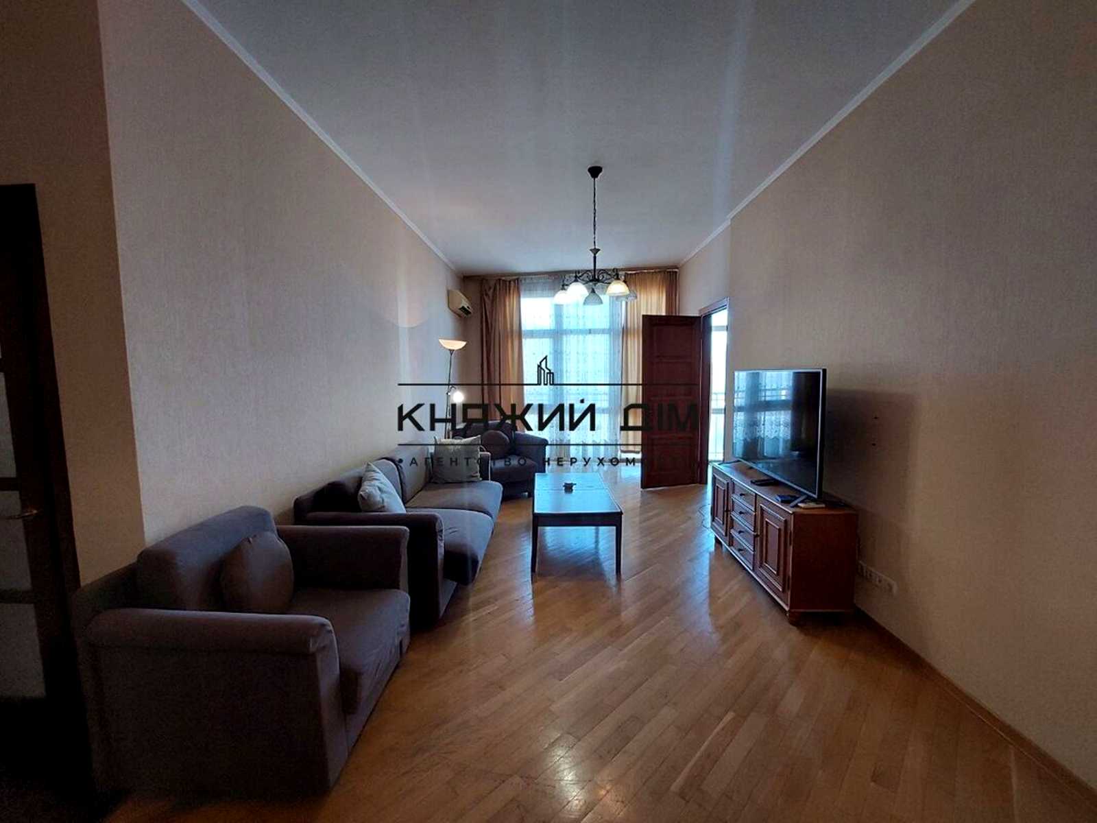 1878194856912308