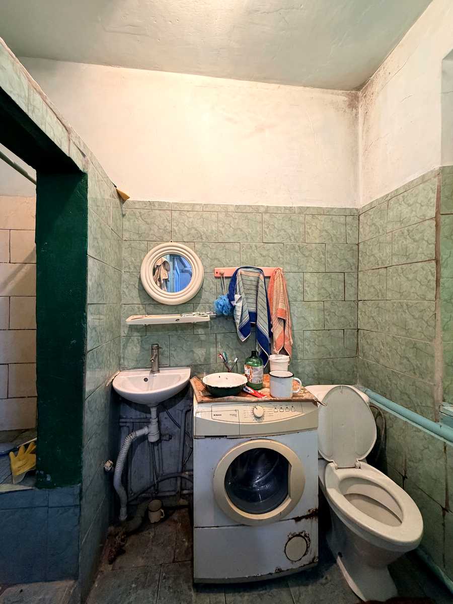 1878197163985769