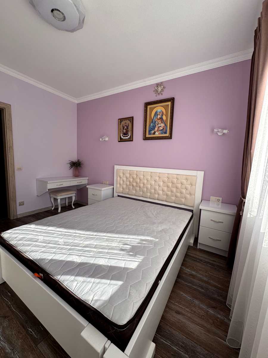 1878197956009805