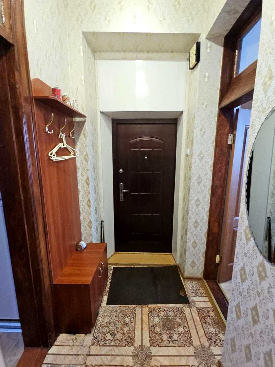 1878198034176307