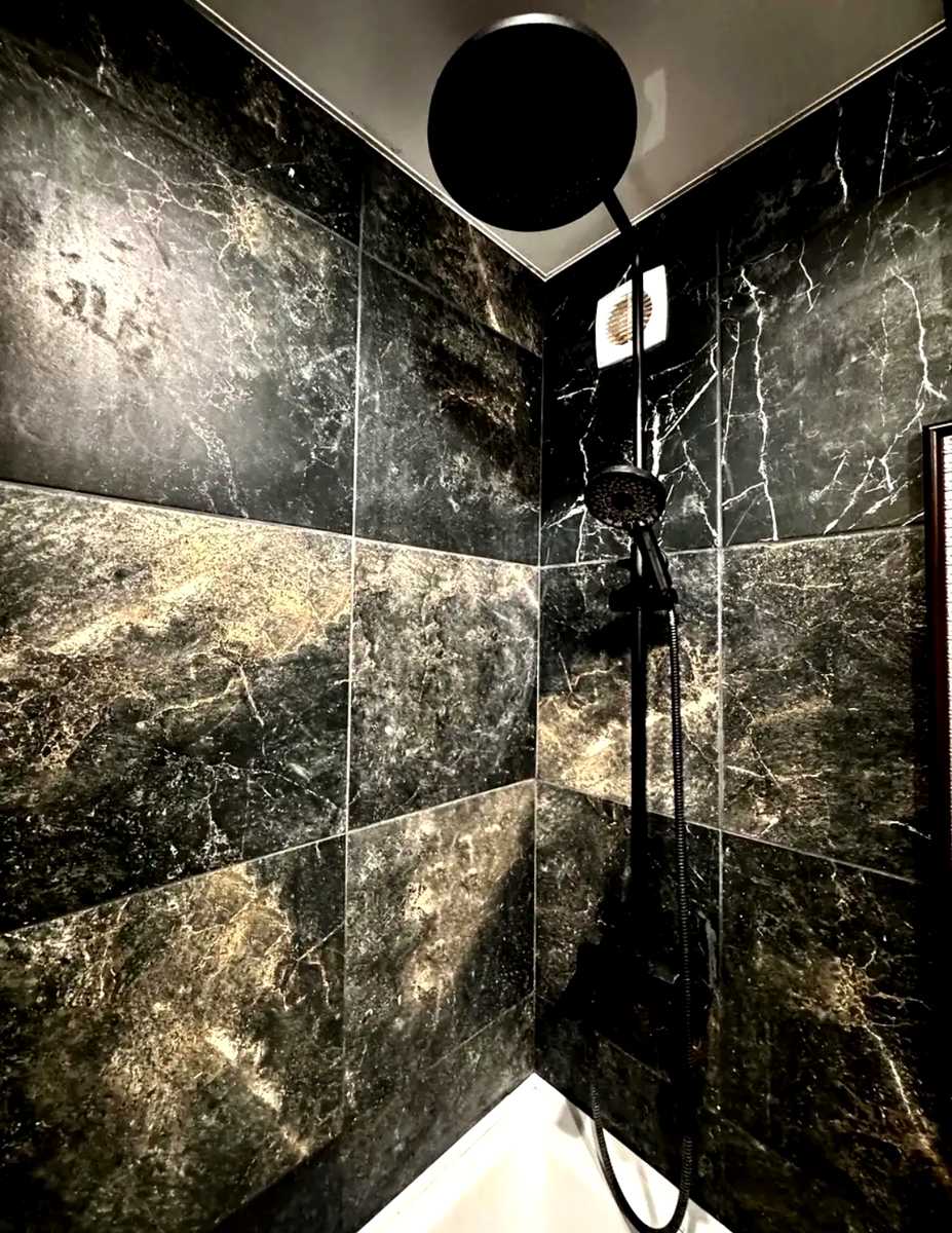 1878198659752239