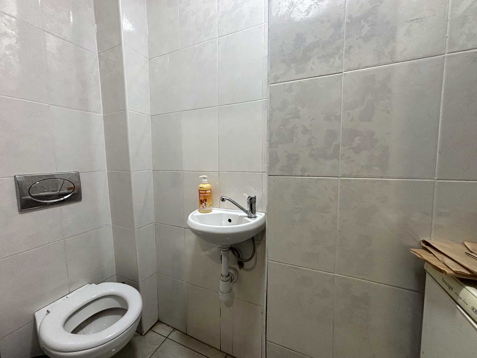 1878198819231663