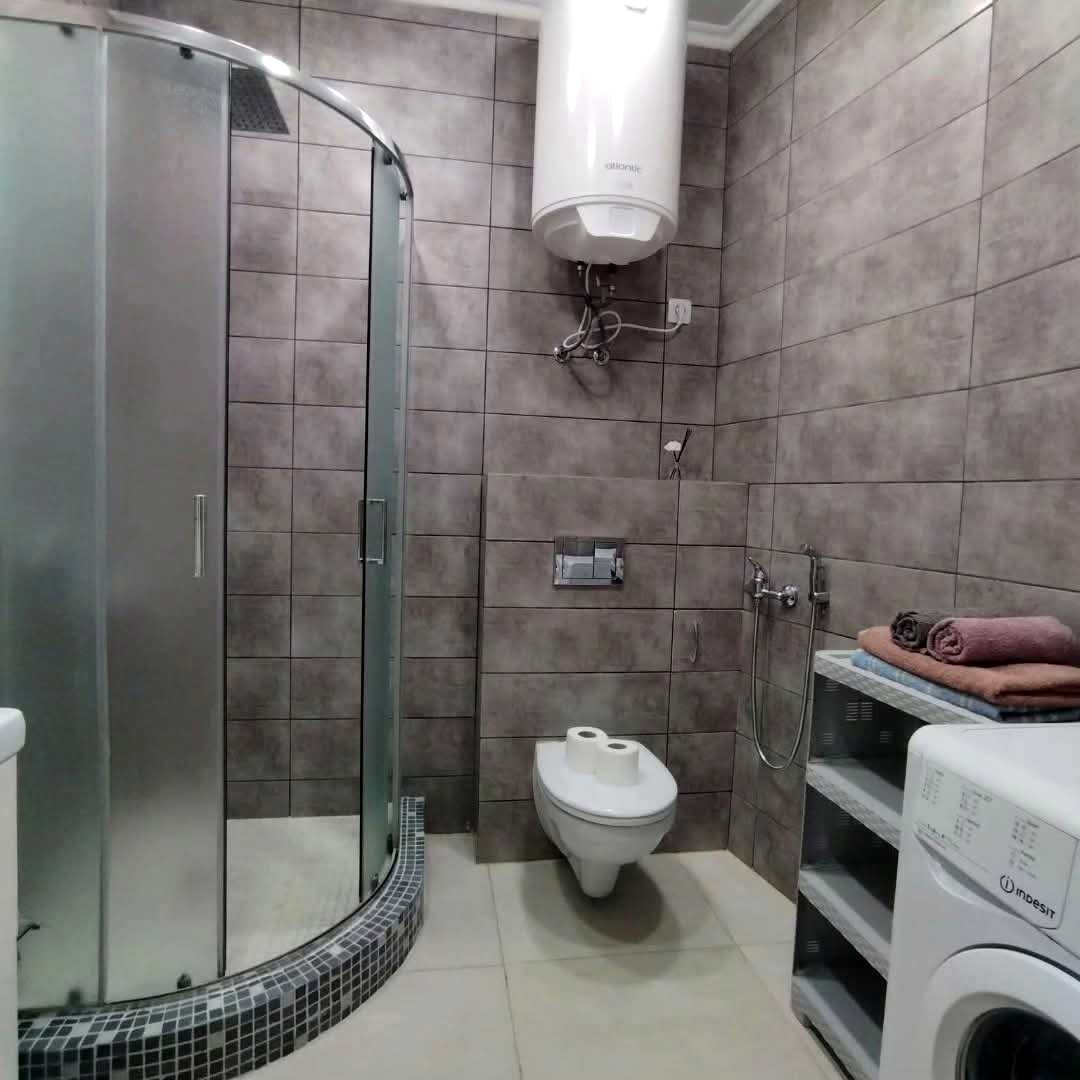 1878200858022085