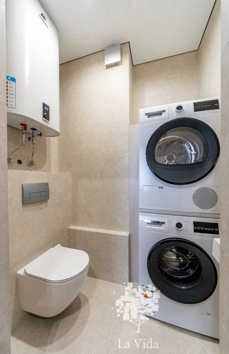 1878201068282896