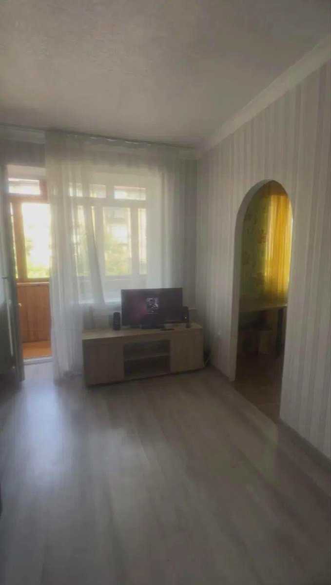 1878201100843215