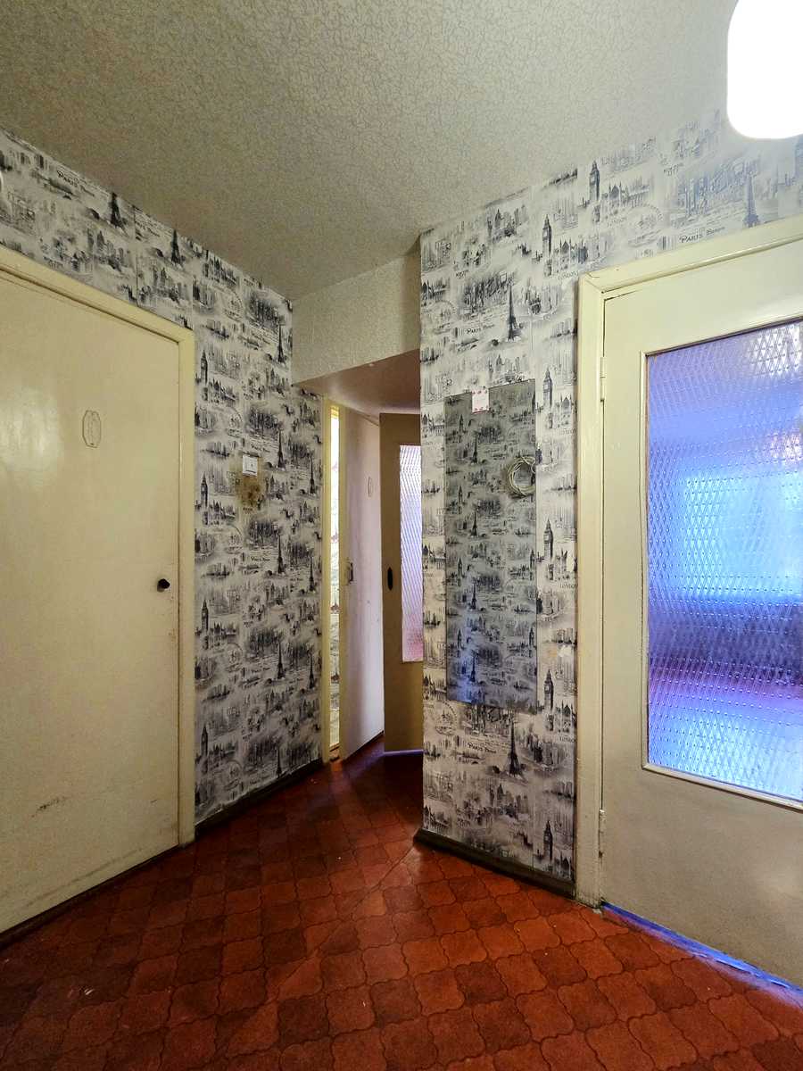 1878202802312829