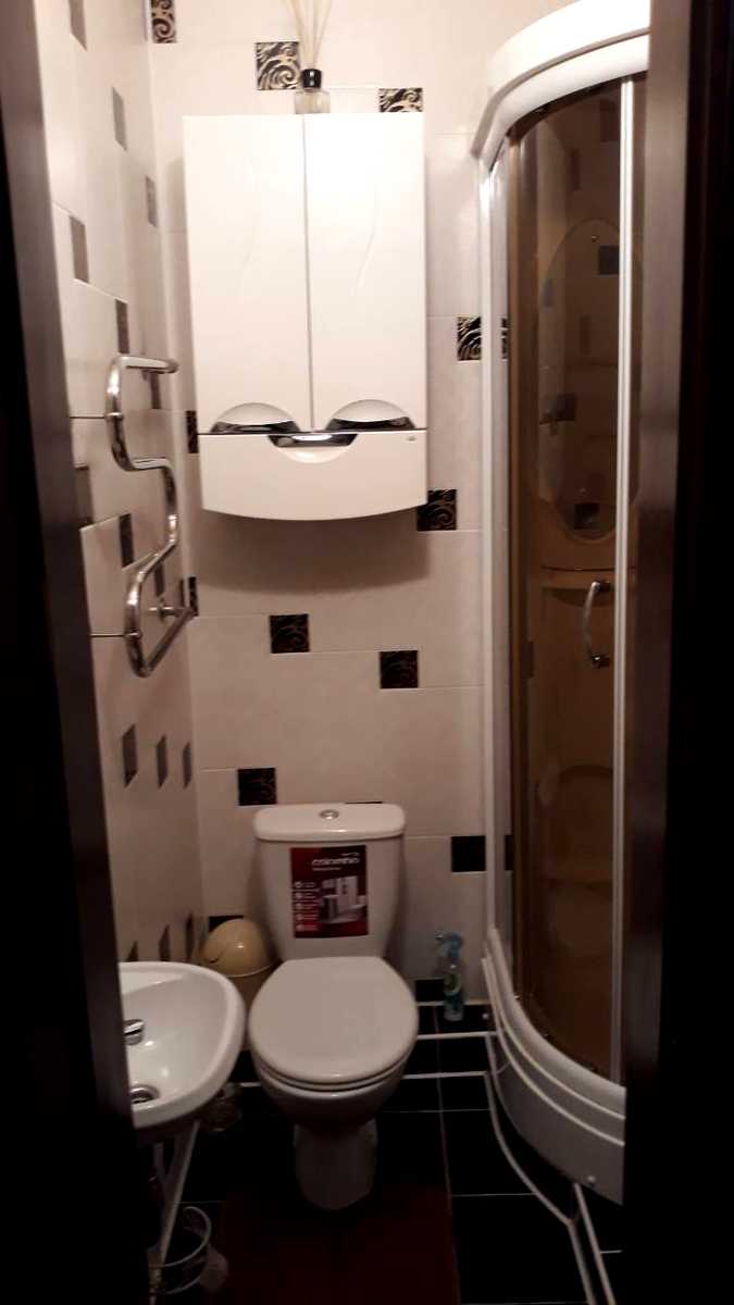 1878202878750305