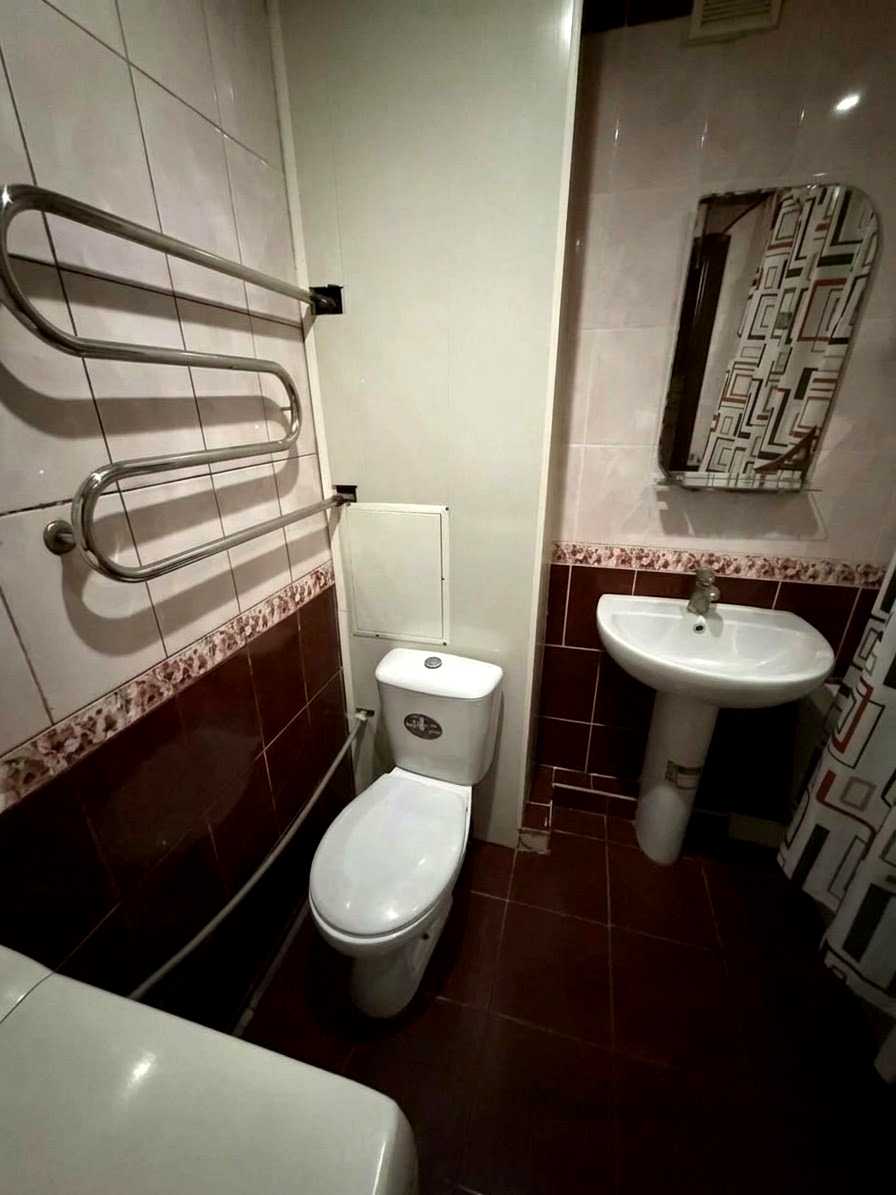 1878203762877383