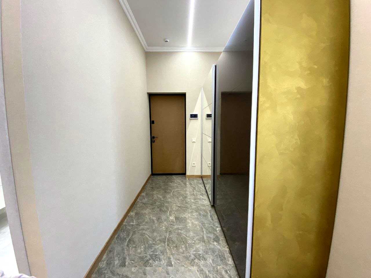 1878204627920064