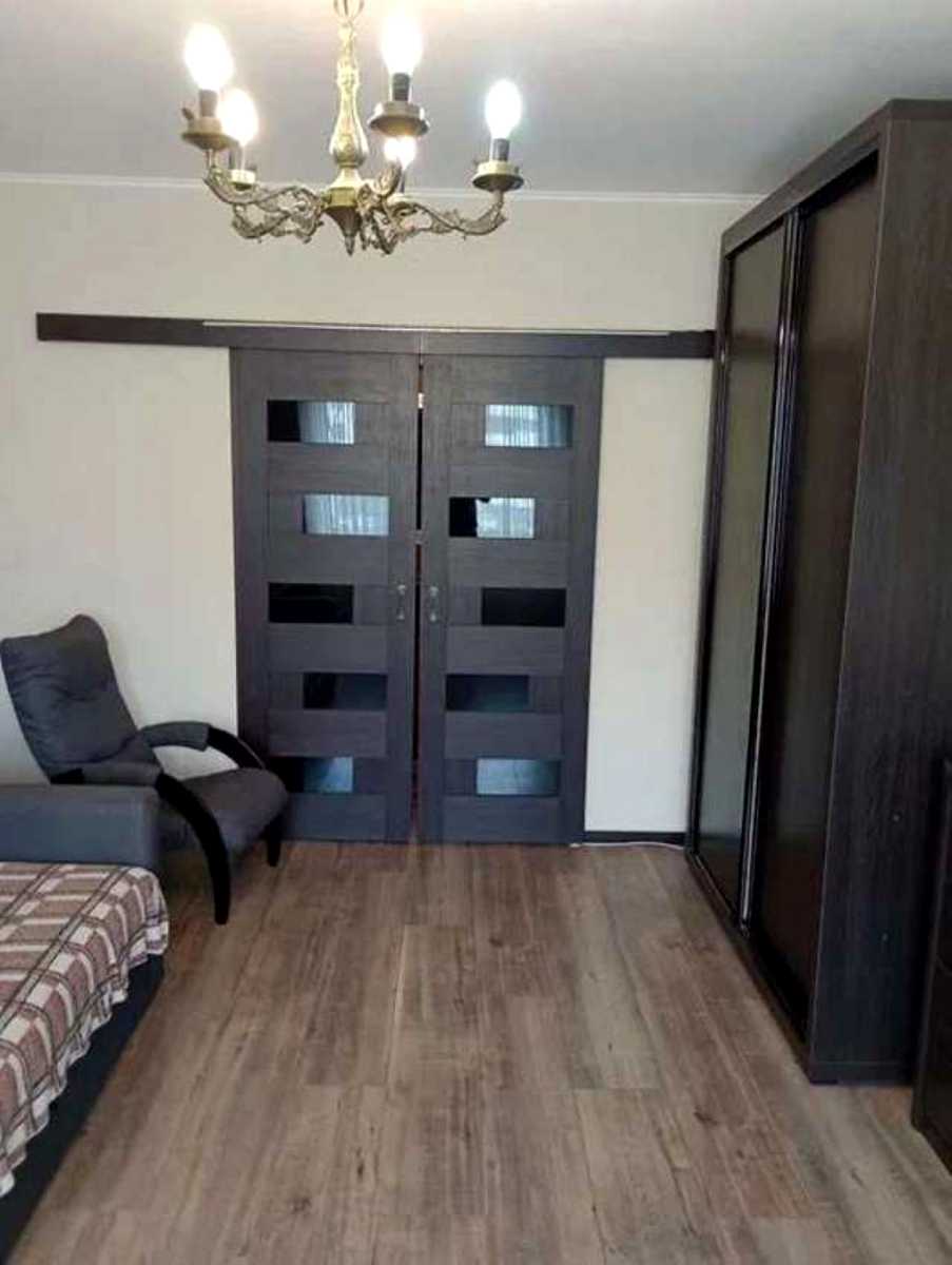 1878204773941967
