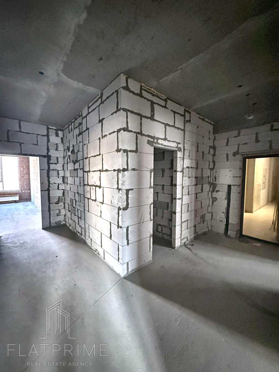1878205047489560