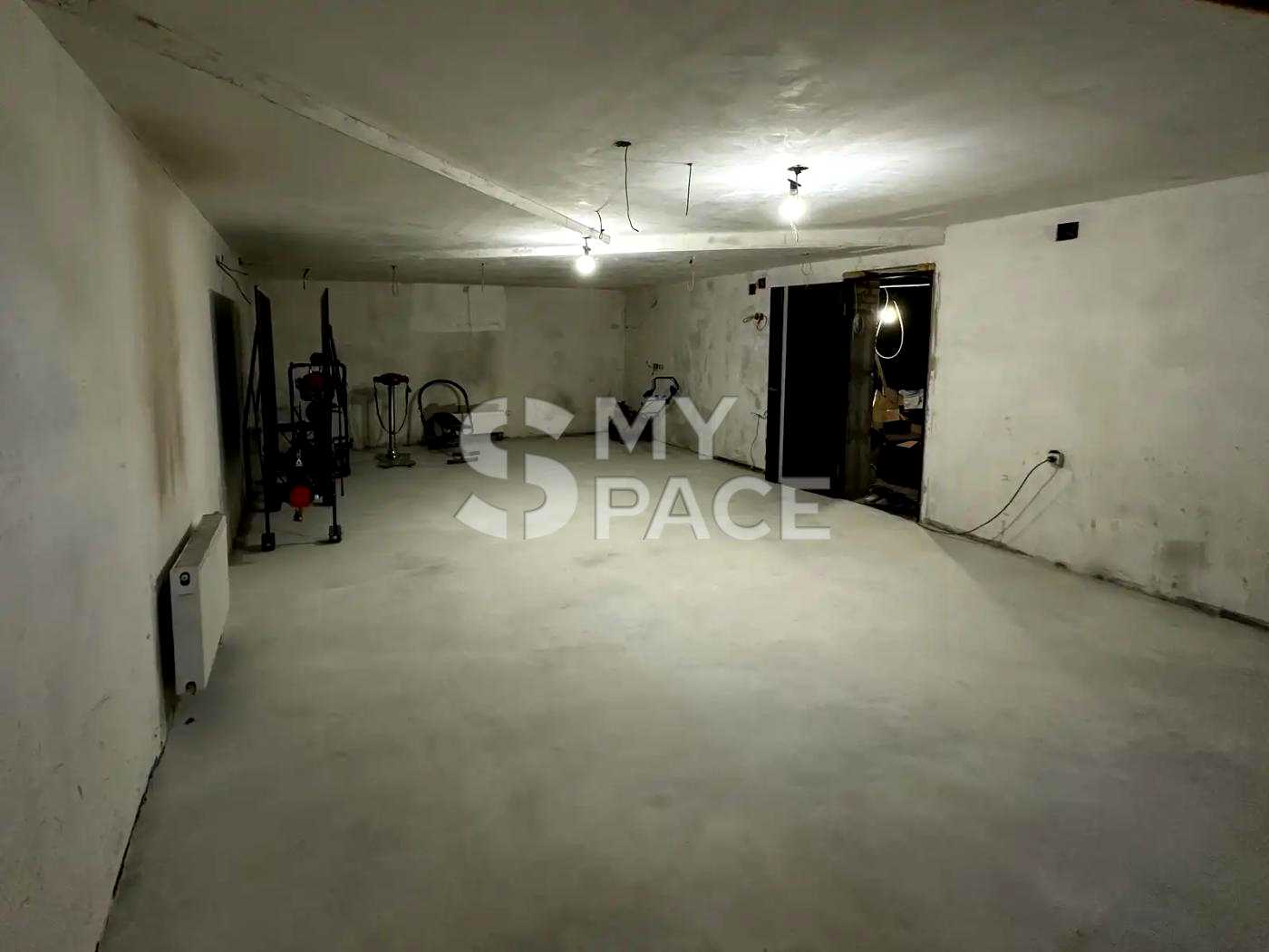 1878205048038085