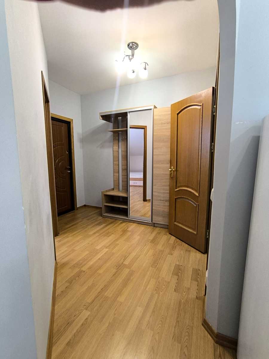 1878205196125419