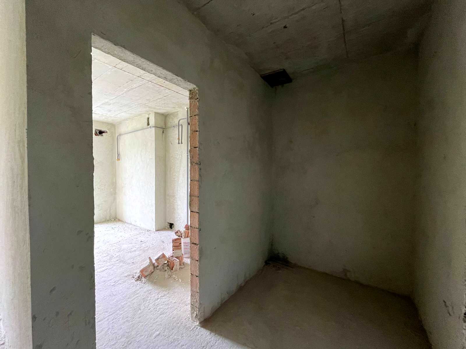 1878205445781058