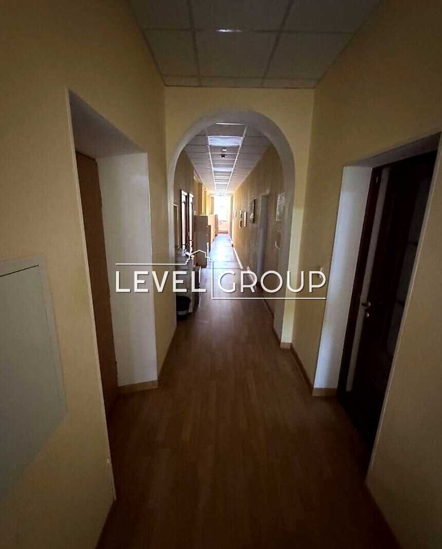 1878205725216216