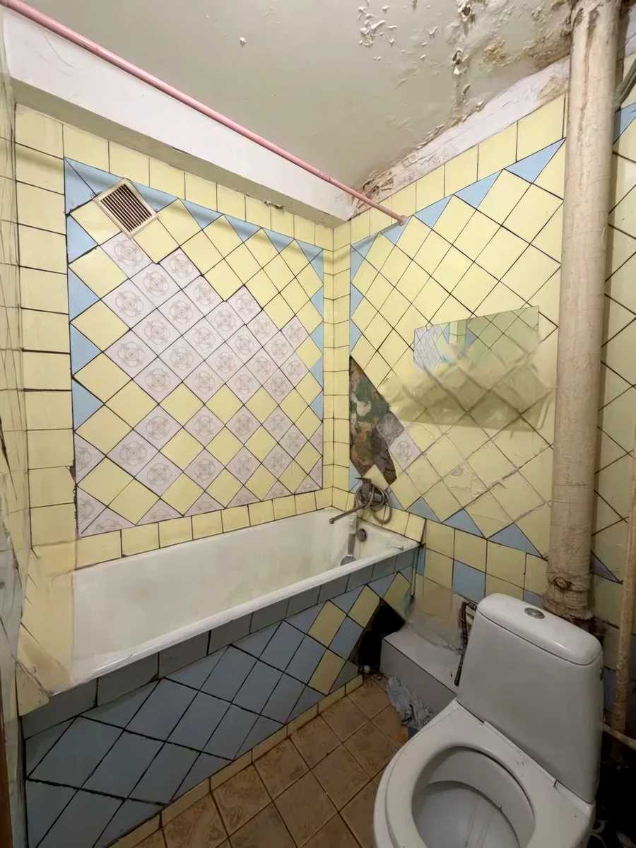 1878205848343436