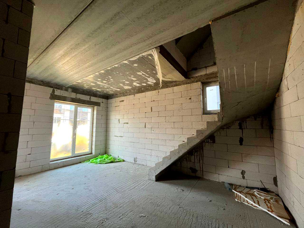 1878207346860652