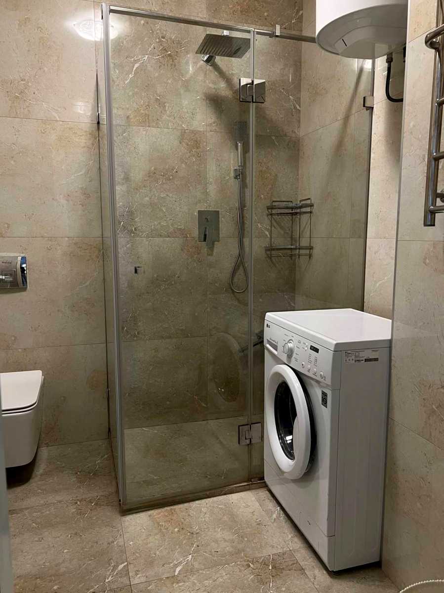 1878207599100453