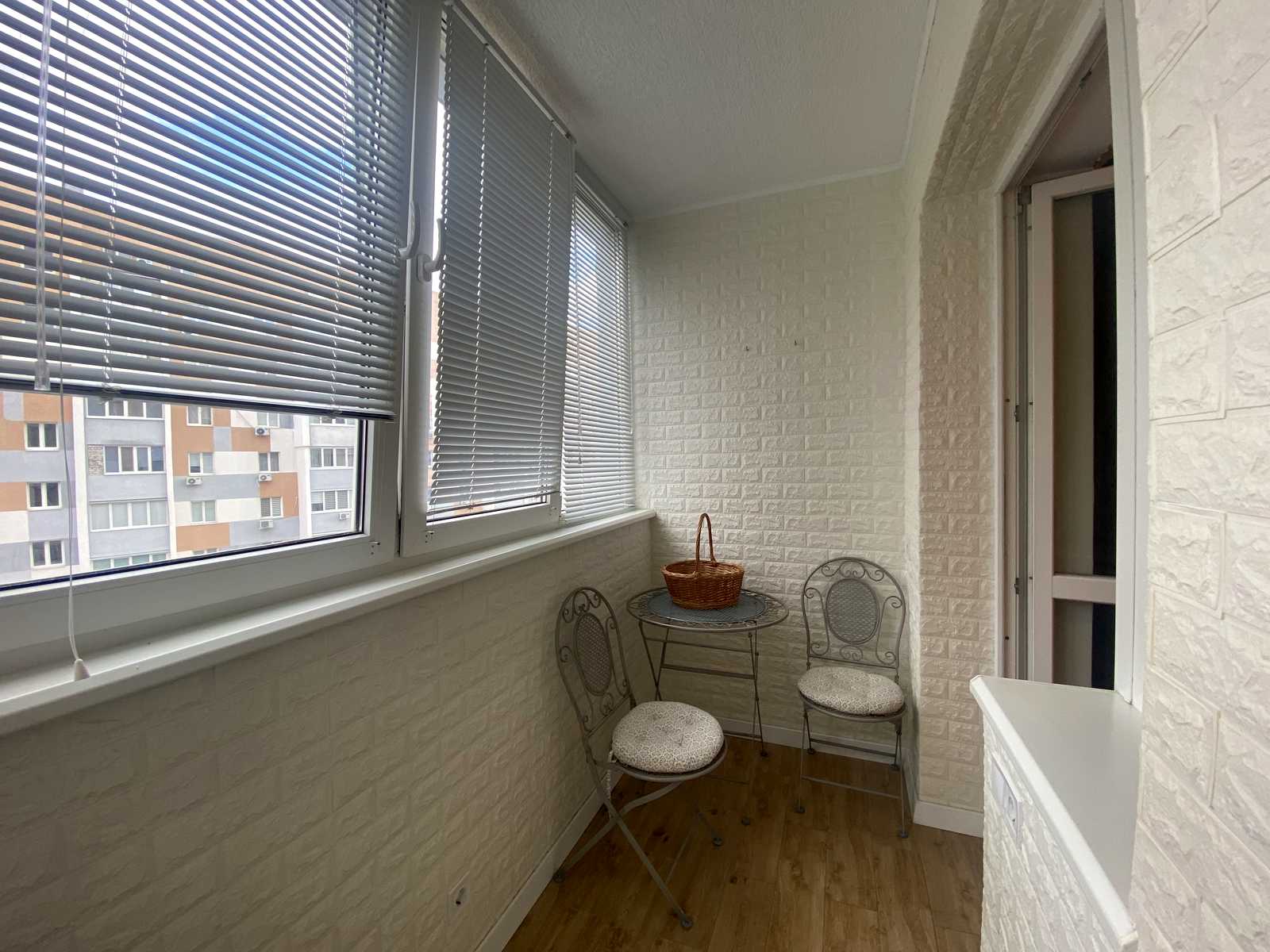 1878208251956816