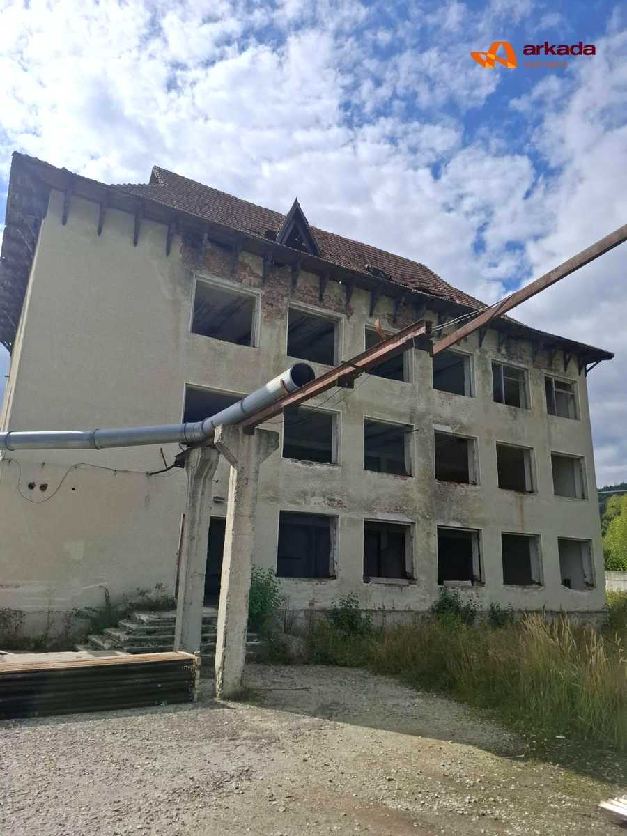 1878208335371926