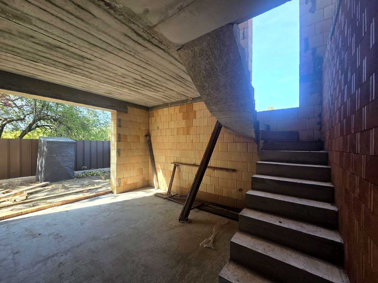 1878208735856951