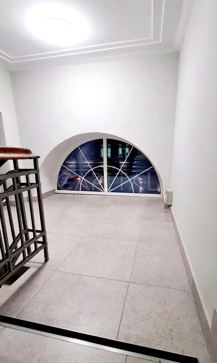 1878208779110399