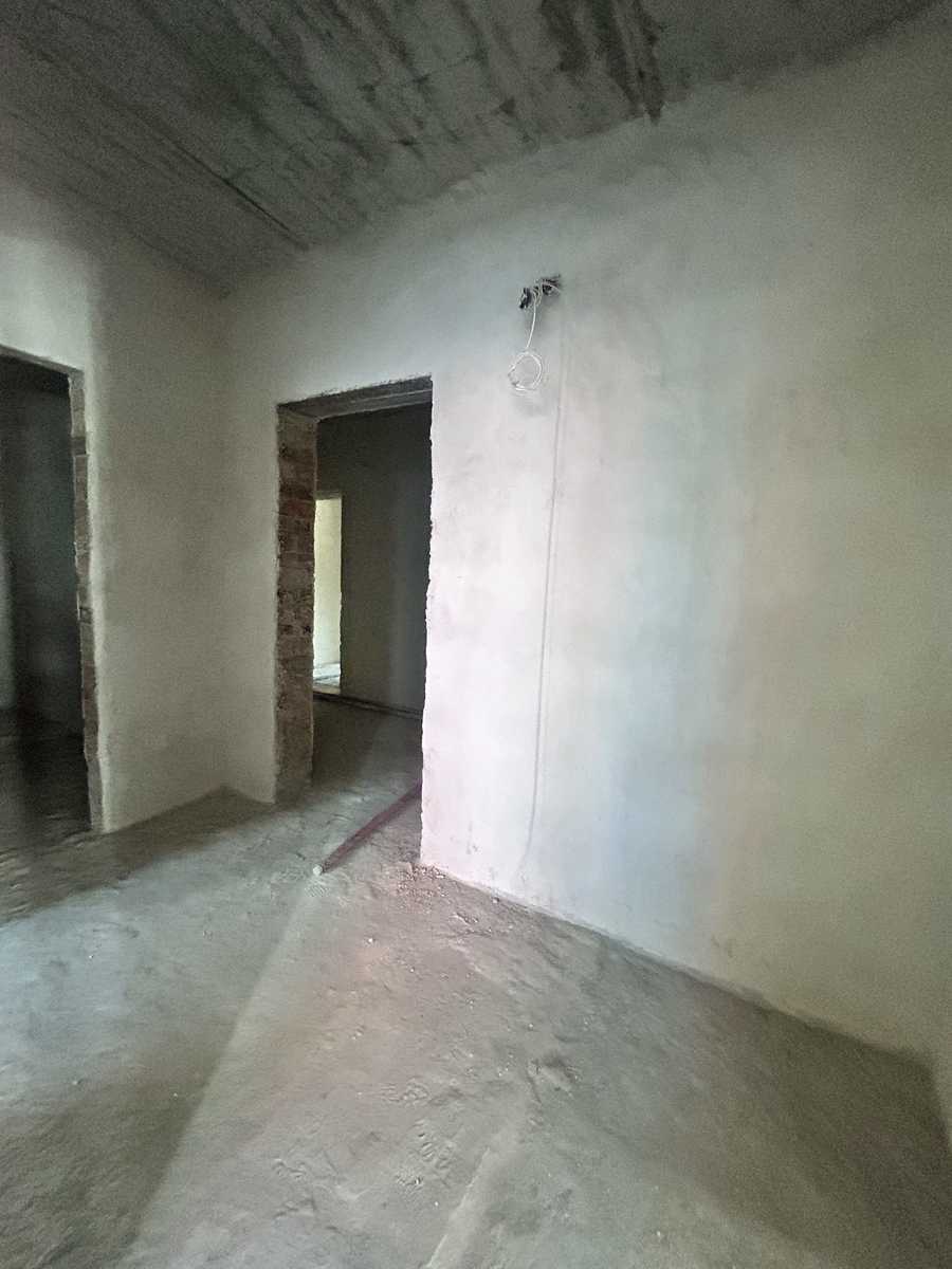 1878209677636184