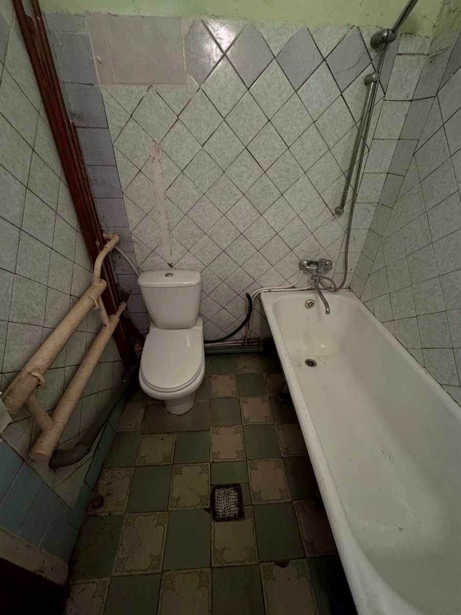 1878209826285536