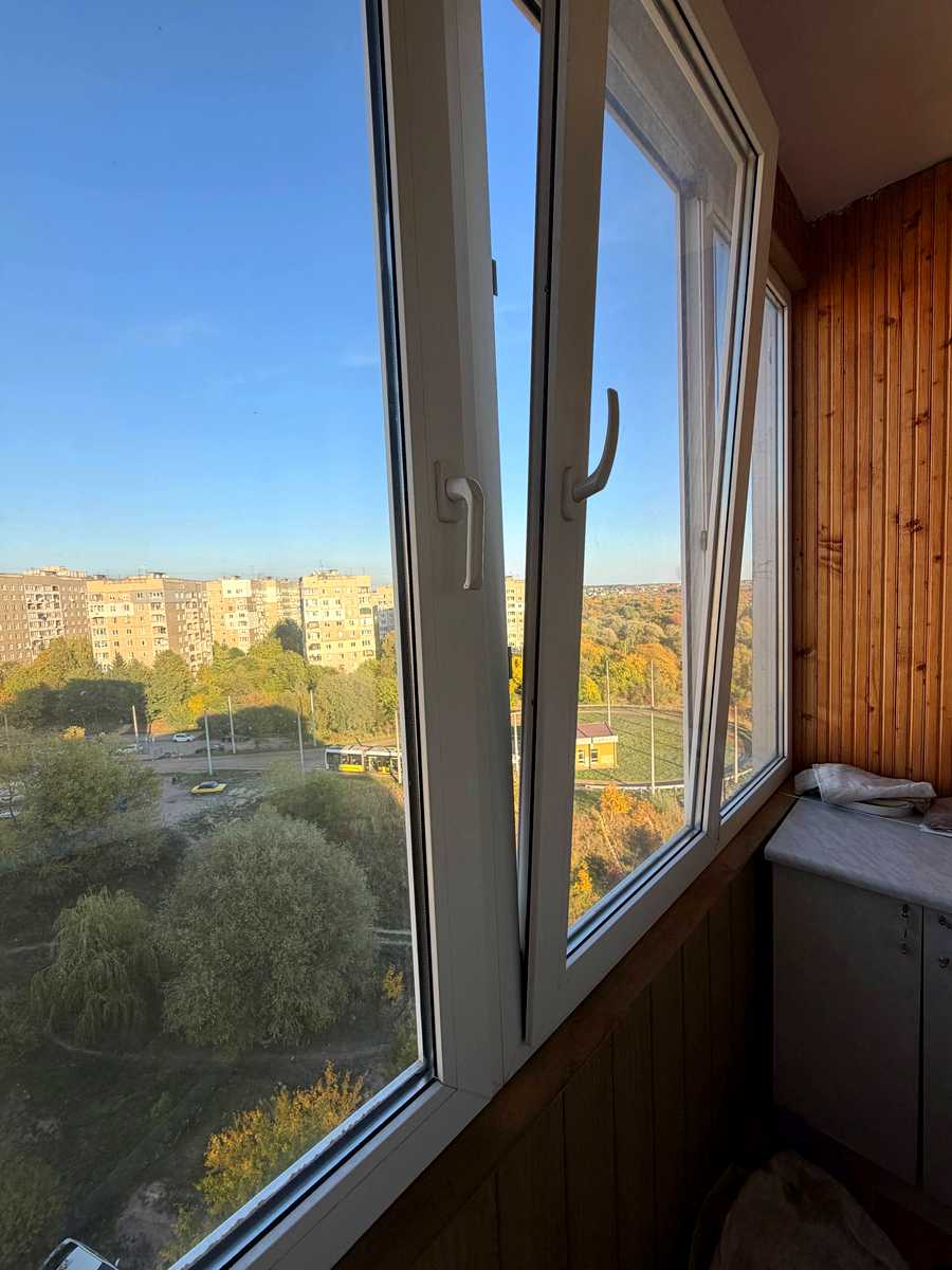 1878209879320386