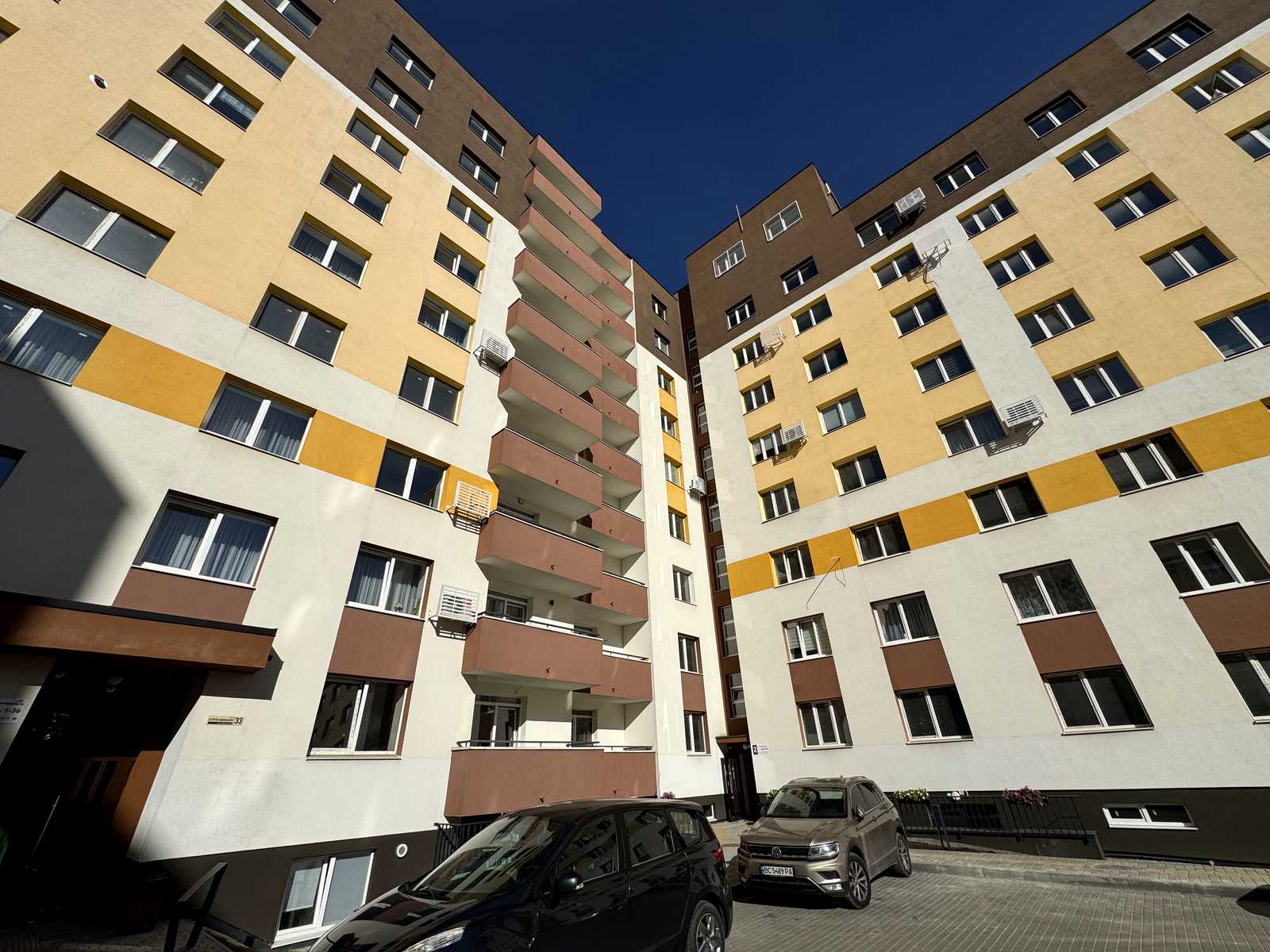 1878212216472985