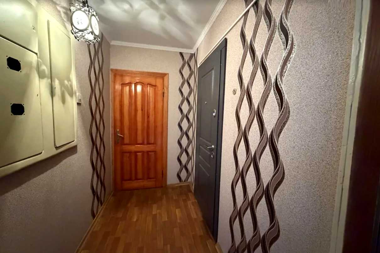 1878212871563875