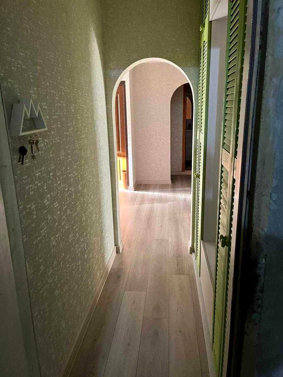 1878212993593418