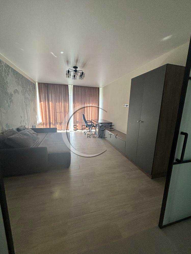 1878214210390473