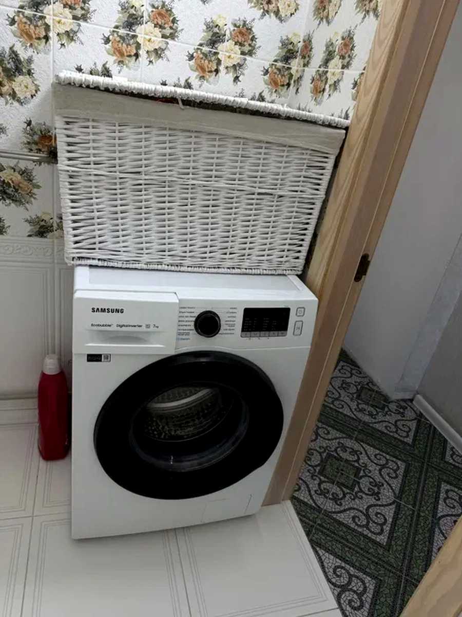 1878215114751934
