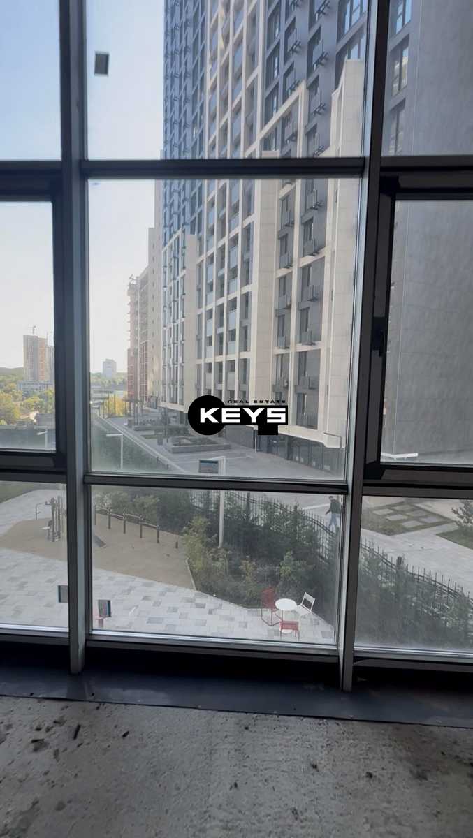 1878216132640929