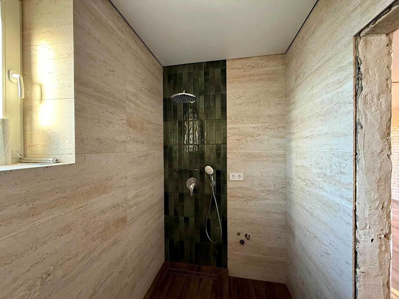 1878216725442385