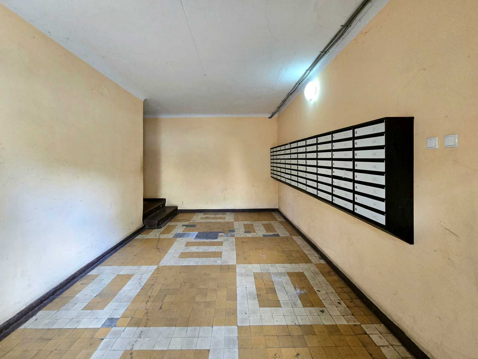 1878216758542235