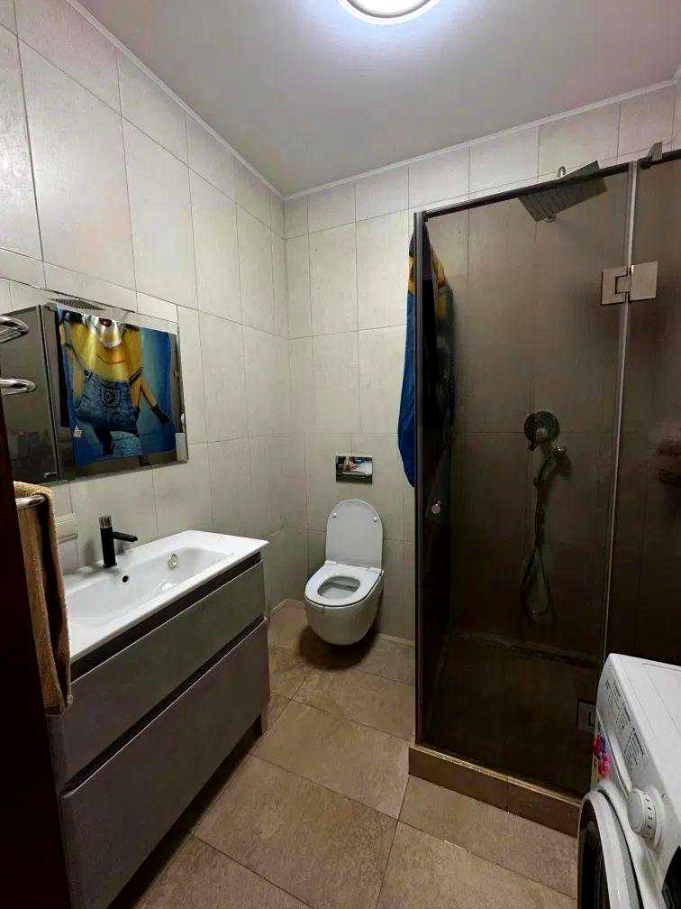 1878218916440310