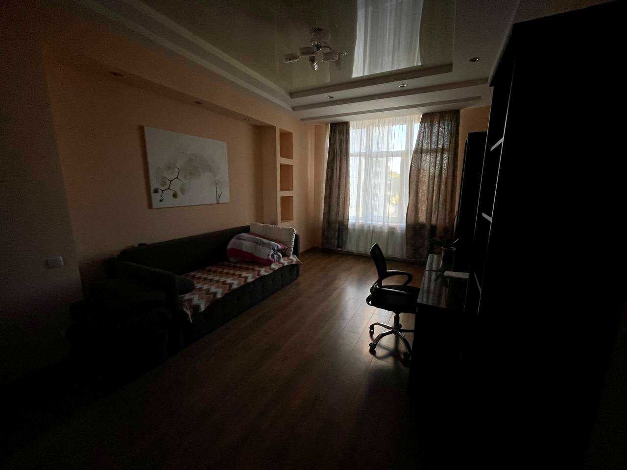 1878218962953771