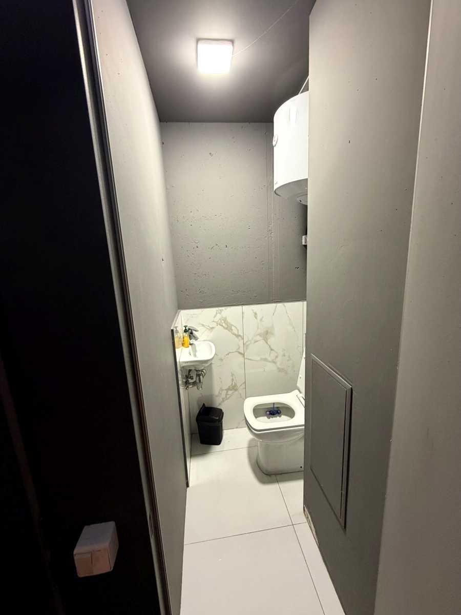1878220435753677