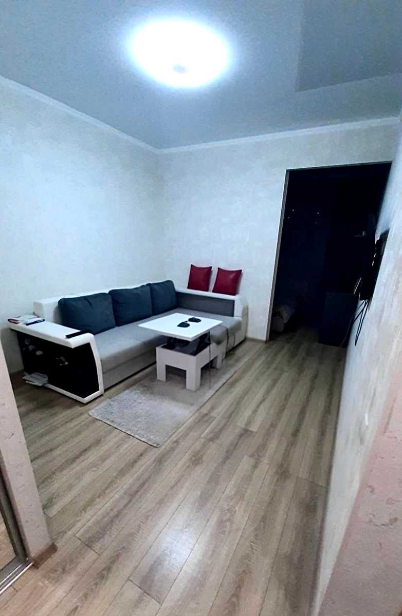 1878221852317451