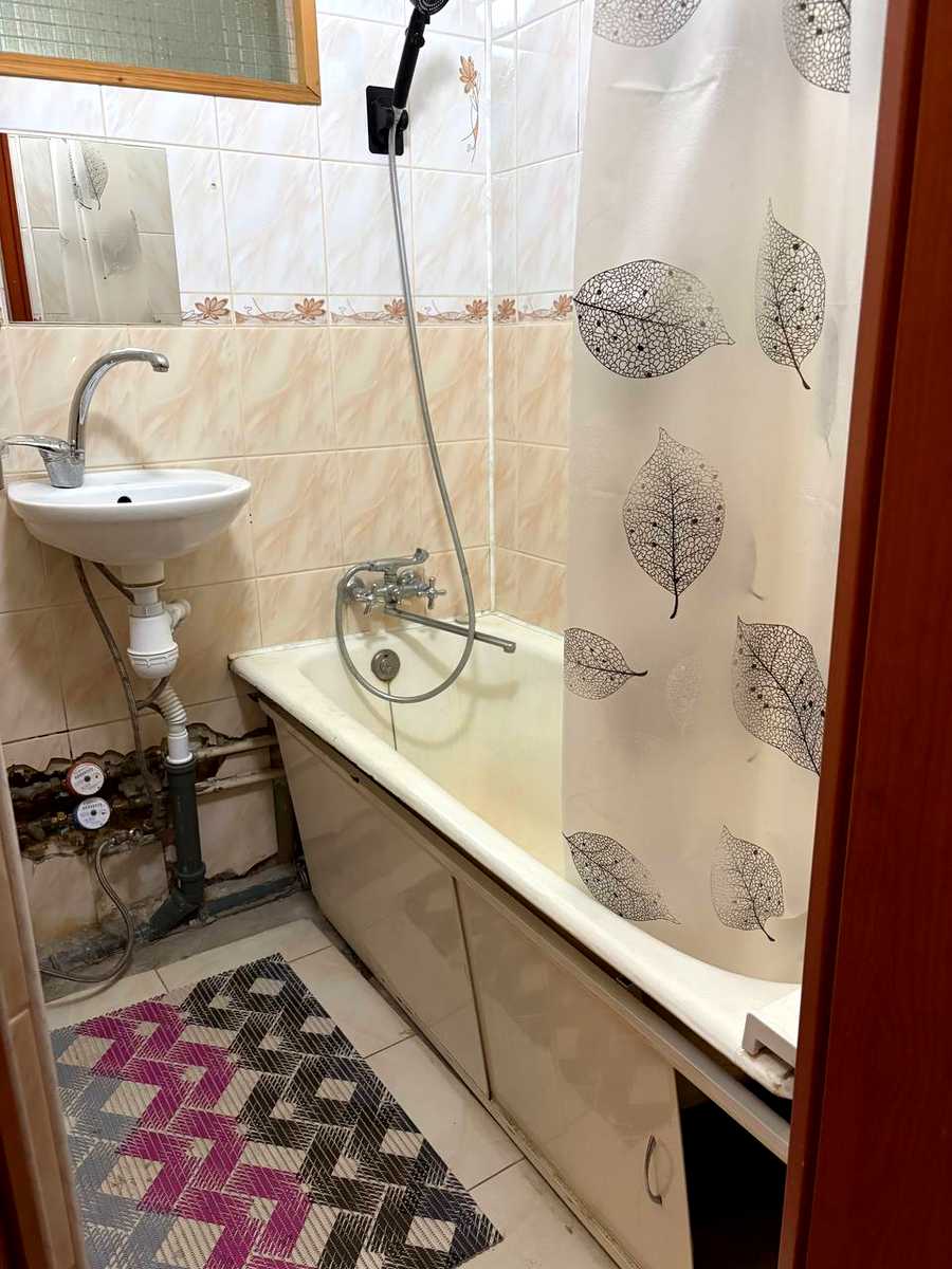 1878226195213949