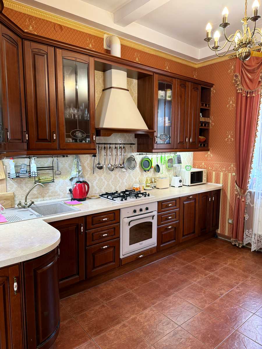 1878228851852125