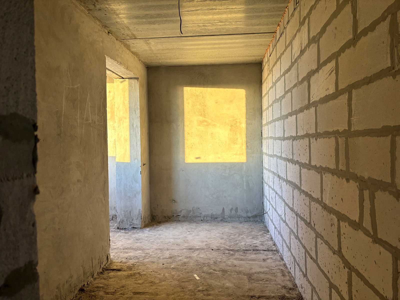1878235699640991