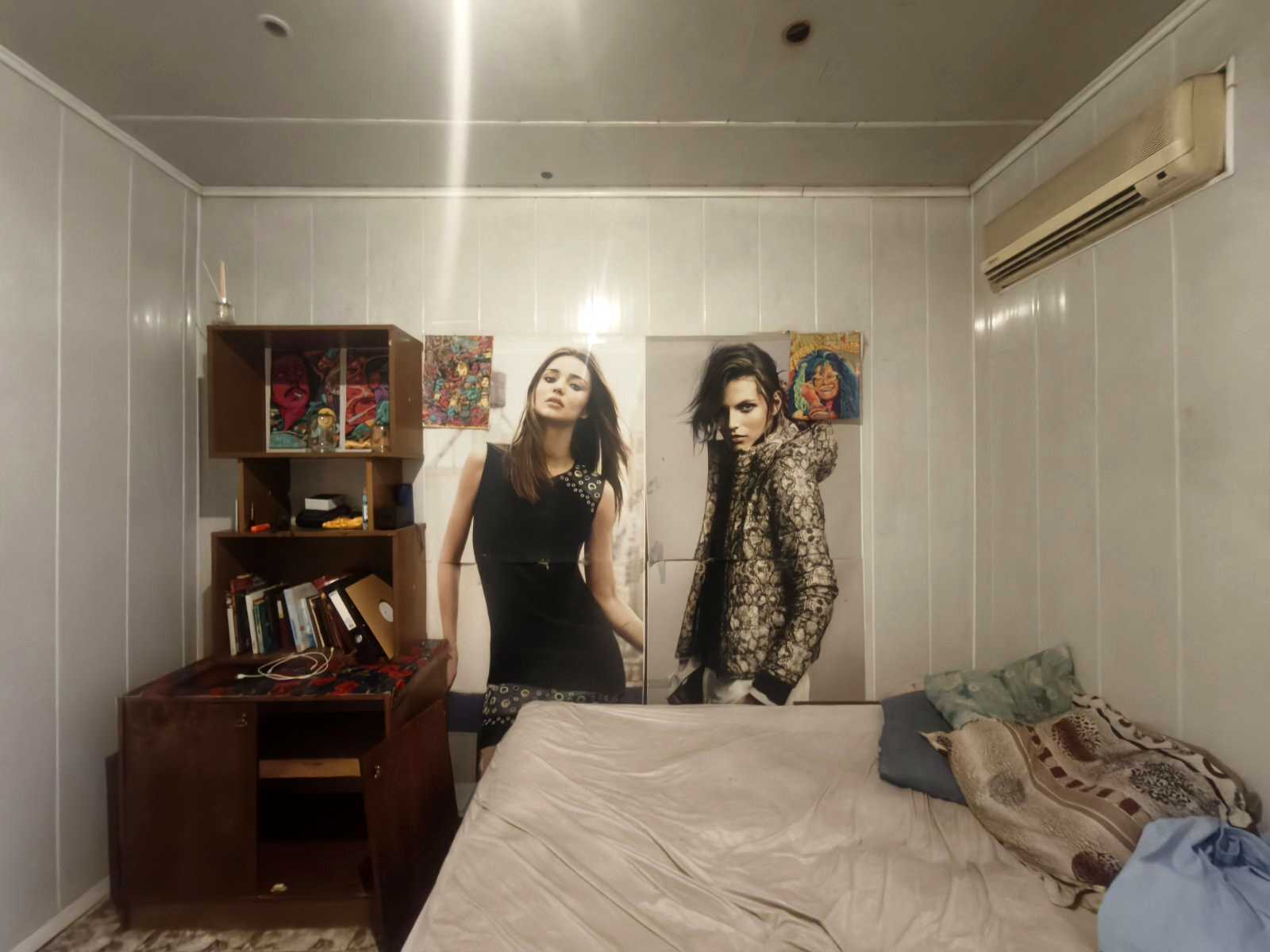 1878237183545432