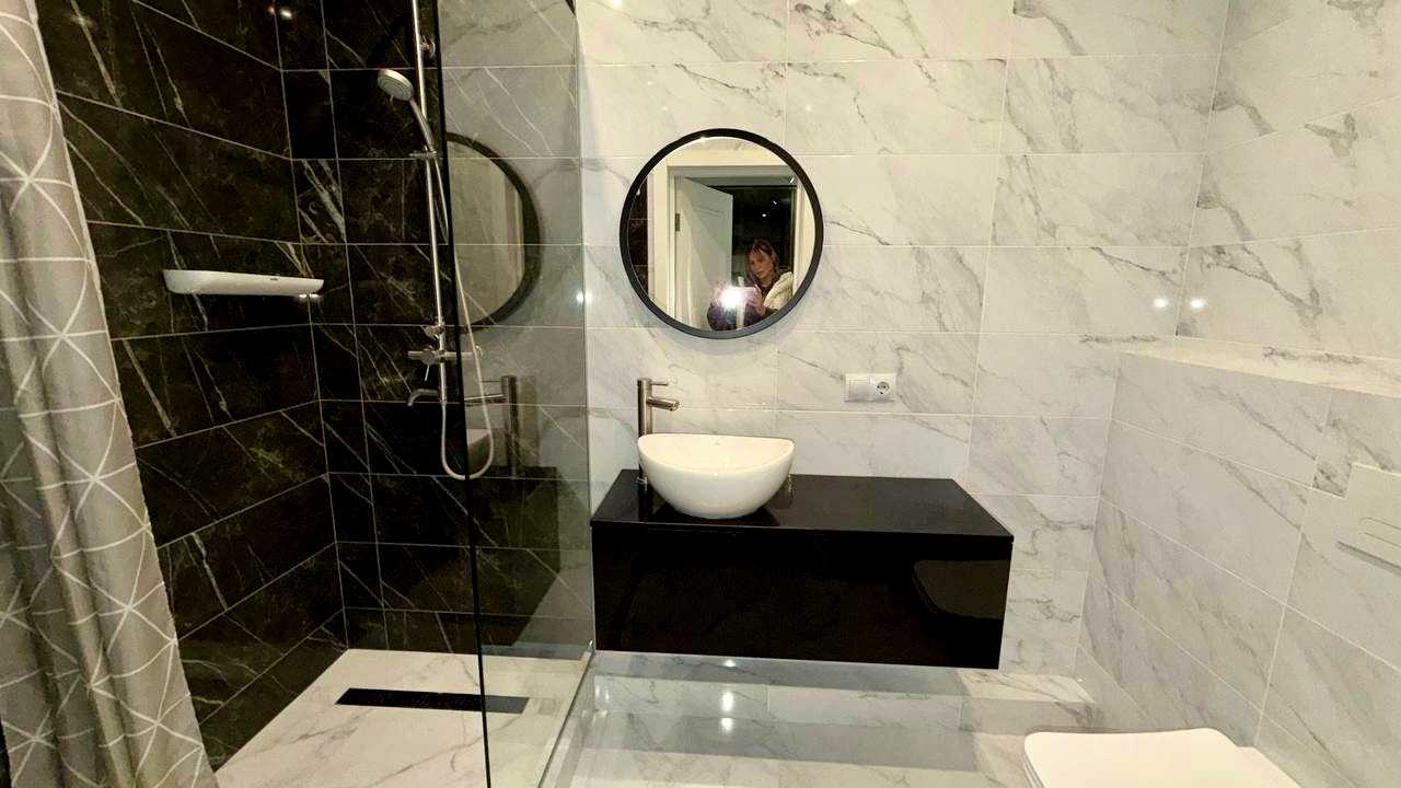 1878241503182321